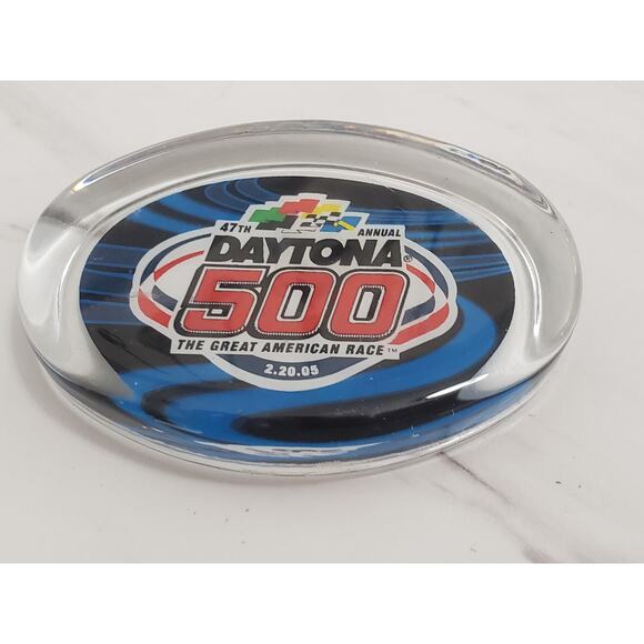 47 ANNUAL DAYTONA 500 NASCAR THE GREAT AMERICAN RACE 2005 PAPERWEIGHT - Picture 1 of 6